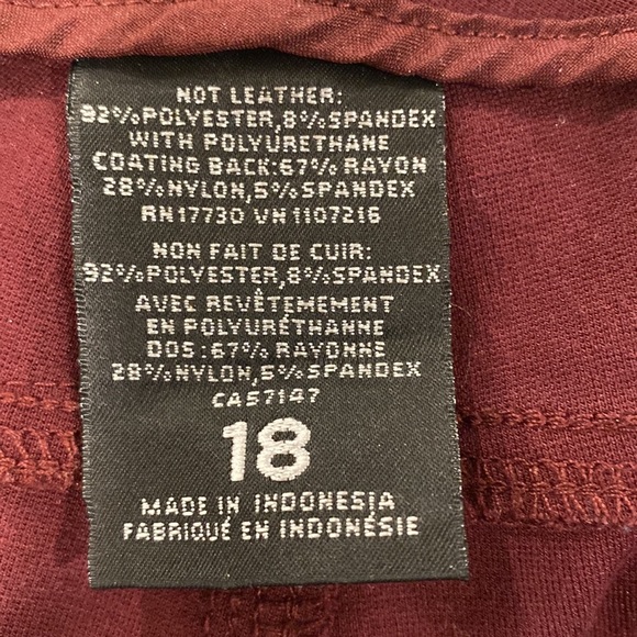 Mossino burgundy size 18 stretch faux leather on front and fabric back - Picture 7 of 7
